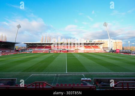 März 2026; Stok CAE Ras, Rennbahn, Wrexham, Wales; EFL Championship Football, Wrexham gegen Swansea City; Ein allgemeiner Blick auf das Stok CAE Ras Stadium vor dem Spiel Stockfoto