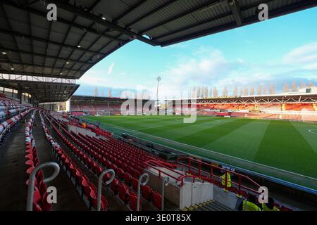 März 2026; Stok CAE Ras, Rennbahn, Wrexham, Wales; EFL Championship Football, Wrexham gegen Swansea City; Ein allgemeiner Blick auf das Stok CAE Ras Stadium vor dem Spiel Stockfoto