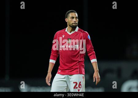 März 2026; Stok CAE Ras, Rennbahn, Wrexham, Wales; EFL Championship Football, Wrexham gegen Swansea City; Zak Vyner aus Wrexham Stockfoto