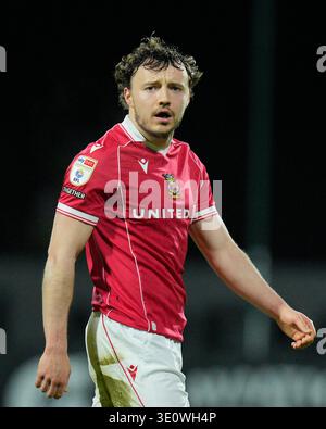 März 2026; Stok CAE Ras, Rennbahn, Wrexham, Wales; EFL Championship Football, Wrexham gegen Swansea City; Ollie Rathbone aus Wrexham Stockfoto