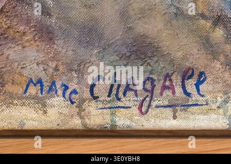 Nahaufnahme von Marc Chagall Signature auf Ölgemälde Leinwand Stockfoto