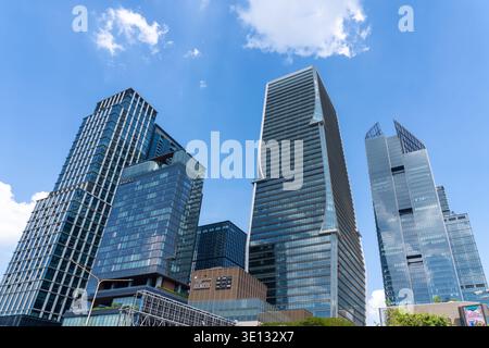 Buildings in One Bangkok in Bangkok, Thailand, 1. März 2026 Stockfoto