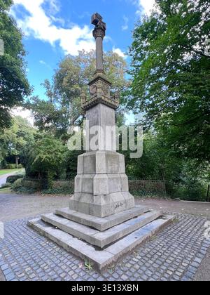 Das Deutsch-Französische Kriegsdenkmal 1870 1871 befindet sich im Hardt Park in Wuppertal, Nordrhein-Westfalen, Deutschland, 11. September 2025 Stockfoto
