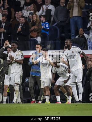 Madrid, Spanien. März 2026. MADRID, SPANIEN - 11. MÄRZ: Die Spieler von Real Madrid reagieren auf das Spiel der LaLiga 2025/26 zwischen Real Madrid und Elche am 14. März 2026 im Estadio Santiago Bernabeu in Madrid. (Foto von Ricardo Nogueira/Sports Press Photo) Credit: SPP Sport Press Photo. /Alamy Live News Stockfoto