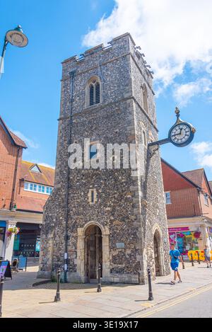 Canterbury, England, 12. Juli 2025: Saint George's Tower in Canterbury, England Stockfoto