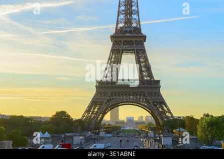 Von Trocadero Eiffelturm bei Sonnenaufgang, Paris, Frankreich Stockfoto