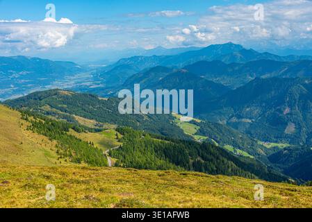 Alpenpanorama vom Goldeck in Österreich.BILD Stockfoto
