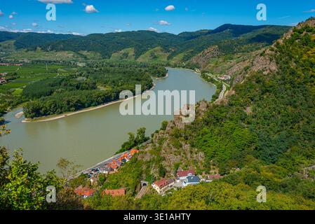 Panoramablick auf die Donau bei der Wachau in Österreich. BILD Stockfoto