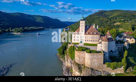 Sommertag auf Schloss Schönbühel in Österreich.BILD Stockfoto
