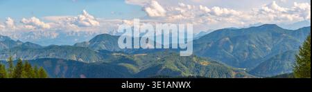 Alpenpanorama vom Goldeck in Österreich.BILD Stockfoto
