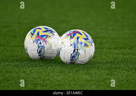 Rom, Italien. März 2026. Offizielle Bälle der 29. Spieltag der Serie A Meisterschaft zwischen S.S. Lazio und A.C. Milan im Olympiastadion am 15. März 2026 in Rom, Italien. Quelle: Domenico Cippitelli/Alamy Live News Stockfoto
