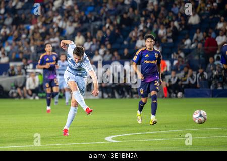 Carson, Usa. März 2026. Lasse Johnsen von Sporting Kansas City im Rahmen des MLS-Spiels zwischen LA Galaxy und Sporting Kansas City im Dignity Health Sports Park. Endpunktzahl: LA Galaxy 1:2 Sporting KC Credit: SOPA Images Limited/Alamy Live News Stockfoto