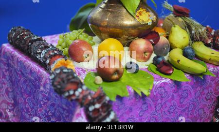 Ganesh Chaturthi Puja-Opfergaben bereiten sich auf die Hindufestverehrung vor Stockfoto
