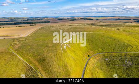 Uffington weißes Pferd an einem sonnigen Tag in England. BILD Stockfoto