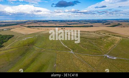 Uffington weißes Pferd an einem sonnigen Tag in England. BILD Stockfoto