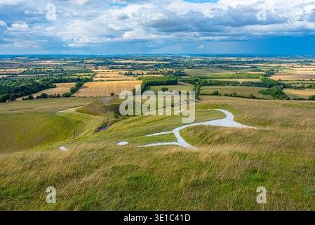 Uffington weißes Pferd an einem sonnigen Tag in England. BILD Stockfoto