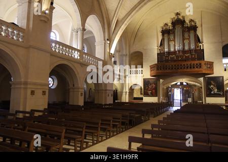Eglise Saint Jean Baptiste, Ville de Bagnols sur Cèze, Département du Gard, Frankreich Stockfoto