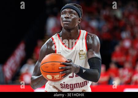 Wenyen Gabriel (FC Bayern München Basketball, #32), Einzelbild, Einzelfoto, Portrait, Portraet, Freiwurf, BMA365 Bamberg Baskets vs. FC Bayern München Basketball, Basketball, easyCredit BBL, 24. Spieltag, 15.03.2026 Foto: Eibner-Pressefoto/Guener Santemiz Stockfoto