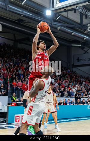 DeMarcus Demonia (BMA365 Bamberg Baskets, #08), Isiaha Mike (FC Bayern München Basketball, #22), BMA365 Bamberg Baskets vs. FC Bayern München Basketball, Basketball, easyCredit BBL, 24. Spieltag, 15.03.2026 Foto: Eibner-Pressefoto/Guener Santemiz Stockfoto