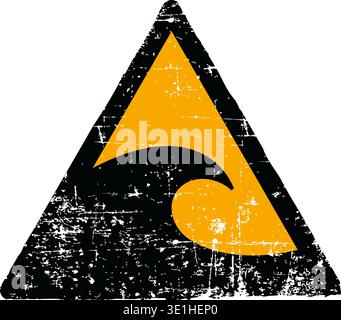 Vektor-Illustration eines Tsunami-Gefahrenzonenschildes mit einer Grunge-Textur. Abgenutztes, verkratztes gelbes Dreieckssymbol, das eine große Welle auf weißem Hintergrund zeigt. Erfüllt internationale Sicherheitsschilder, einschließlich ISO 7010 W056 ANSI Z535 OSHA und DIN 4844. Gefährdetes industrielles Gefahrenemblem für die Küstensicherheit. Stock Vektor