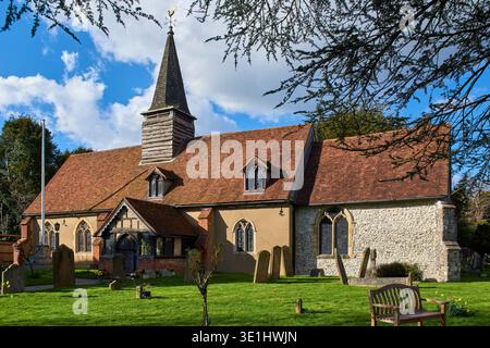 St Giles Church, Ickenham, London Borough of Hillingdon, Greater London, Großbritannien, aus dem 14. Jahrhundert Stockfoto