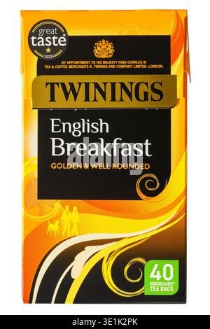 Box mit Twinings English Breakfast Teebeutel Gold & gut abgerundet isoliert auf weißem Hintergrund - Teebeutel - Royal Warrant Stockfoto