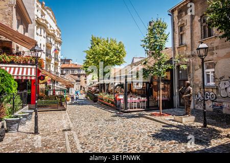 15. Juni 2024, Belgrad, Serbien: Berühmte Skadarlija Street - ein beliebter Speisesaal in Belgrad, Serbien Stockfoto