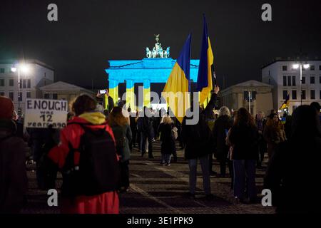 Solidaritätsdemonstration für die Ukraine in Berlin 2026. Stockfoto