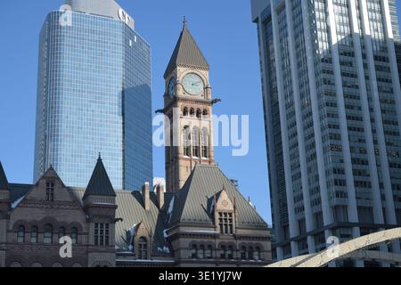 Altes Rathaus, Blick vom Nathan Phillips Square, Toronto Stockfoto