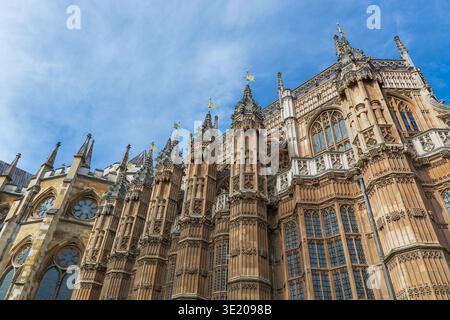 Das Äußere der Henry VII Chapel am äußersten östlichen Ende der Westminster Abbey in London Stockfoto