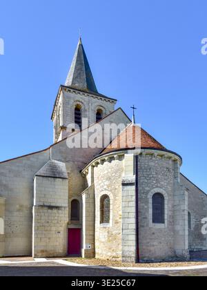 Blick auf die vorromanische Eglise aus dem 12. Jahrhundert Saint-Pierre-et-Saint-Paul - Ingrandes, Vienne (86), Frankreich. Stockfoto