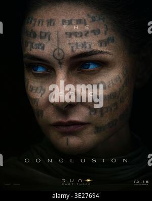 Dune: Teil drei (2026) von Denis Villeneuve mit Rebecca Ferguson als Lady Jessica, Pauls Mutter Bene Gesserit, die in der verräterischen Politik des Reiches navigiert und eine religiöse Ordnung unter dem aufsteigenden Dschihadisten auf Arrakis vorsteht. NUR FÜR REDAKTIONELLE ZWECKE des Posters mit US-Schriftzeichen. Quelle: BFA / Warner Bros Stockfoto