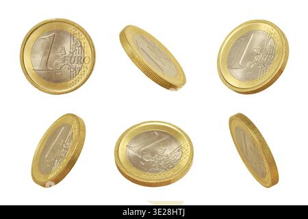 Satz von Euro-Münzen mit verschiedenen Winkeln auf weißem Hintergrund Stockfoto
