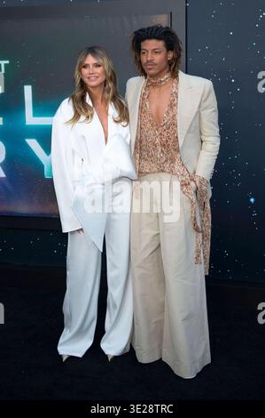 Heidi Klum mit Sohn Henry Samuel bei der Premiere des Kinofilms Project ...
