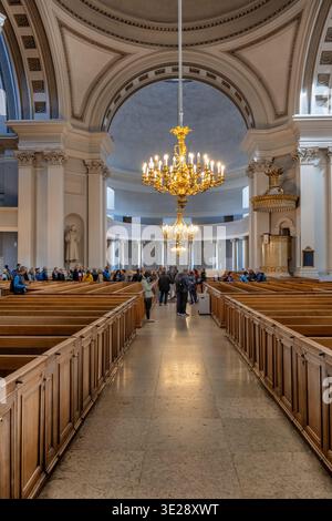 Innere der Kathedrale von Helsinki in Helsinki, Finnland. Finnische evangelisch-lutherische Kathedrale von 1852, neoklassizistische Architektur. Stockfoto