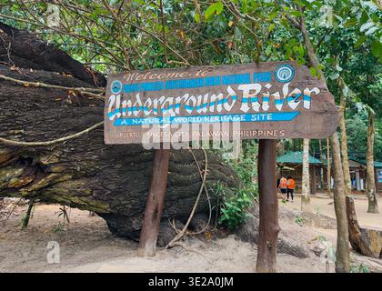 Schild für den Nationalpark Puerto Princesa Stockfoto