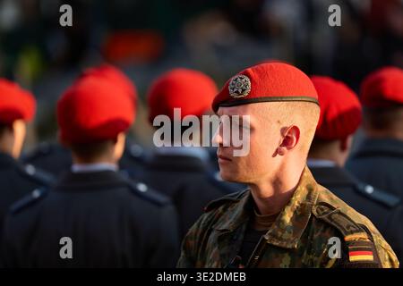 Altenburg, Deutschland – 19.03.2026: Öffentliche Eid-Zeremonie der Bundeswehr auf dem Altenburger Marktplatz Stockfoto