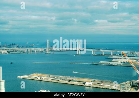 Yokohama Rainbow Bridge Meerblick Stockfoto
