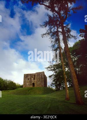 Lydford Castle, Devon, England, Vereinigtes Königreich, ein normannischer Turm von 1194 für königliche Gefangene: „Das früheste Beispiel für einen zweckbestimmten Knast in England“. Stockfoto