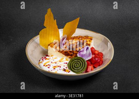 Baskische Käsekuchen, Baskische Käsekuchen Mix Crumble. Stockfoto