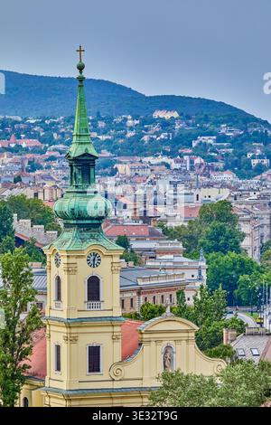Die Kirche St. Katharina von Alexandria ist eine römisch-katholische Kirche im Taban-Viertel von Budapest, die 1777 in Budapest erbaut wurde Stockfoto