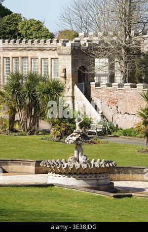 Culzean Castle and Gardens, Herrenhaus auf den Klippen aus dem 18. Jahrhundert, entworfen von Robert Adam, South Ayrshire, Schottland, Großbritannien Stockfoto