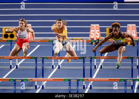 Adrianna Sulek-Schubert aus Polen, Sandrina Sprengel aus Deutschland, Martha Araujo aus Kolumbien 60, die am 22. März 2026 in Torun in Torun am 3. Tag der Leichtathletik-Hallenweltmeisterschaft Kujawy Pomorze 2026 in der Kujawsko Pomorska Arena Torun teilnahm. (Foto: Marcel ter Bals/MTB-Photo/Alamy Live News) Stockfoto