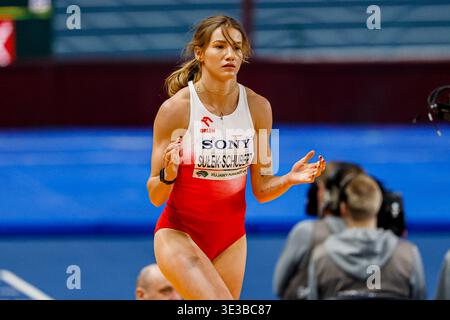 Torun, Polen. März 2026. Adrianna Sulek-Schubert aus Polen feiert nach der Teilnahme am Hochsprung-Pentathlon der Frauen am Tag 3 der Leichtathletik-Hallenweltmeisterschaft Kujawy Pomorze 2026 in der Kujawsko Pomorska Arena Torun am 22. März 2026 in Torun, Polen. (Foto: Marcel ter Bals/MTB-Photo/Alamy Live News) Stockfoto