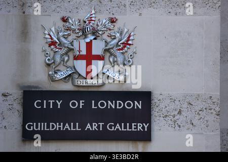 Guildhall Art Gallery, City of London - Schild vor der Galerie Stockfoto