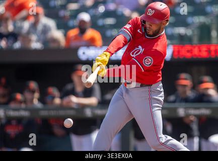 Baltimore, USA. März 2026. BALTIMORE, MD - 22. MÄRZ: Washington Nationals zweiter Baseman Luis García Jr. (2) bei Fledermaus während eines MLB-Spiels zwischen den Baltimore Orioles und den Washington Nationals am 22. März 2026 im Oriole Park in Camden Yards in Baltimore, Maryland. (Foto: Tony Quinn/SipaUSA) Credit: SIPA USA/Alamy Live News Stockfoto
