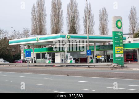 BP Tankstation in Weesp, Niederlande 23-3-2026 Stockfoto