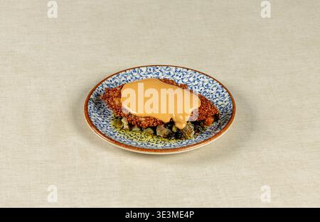 Knuspriger Quinoa-Salat Stockfoto