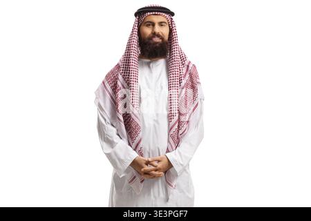 Saudi-arabischer Mann, der eine traditionelle Truppe trägt und isoliert auf weißem Hintergrund posiert Stockfoto