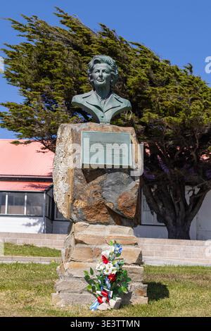 Die Büste von Margaret Thatcher, der britischen Premierministerin zur Zeit des Falklandkriegs von 1982. Stanley, Falklandinseln. Stockfoto